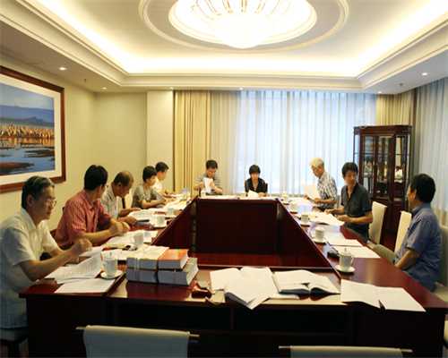 如何利用技术创造全球内容?